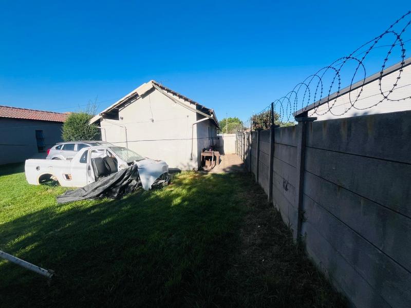6 Bedroom Property for Sale in Cresslawn Gauteng
