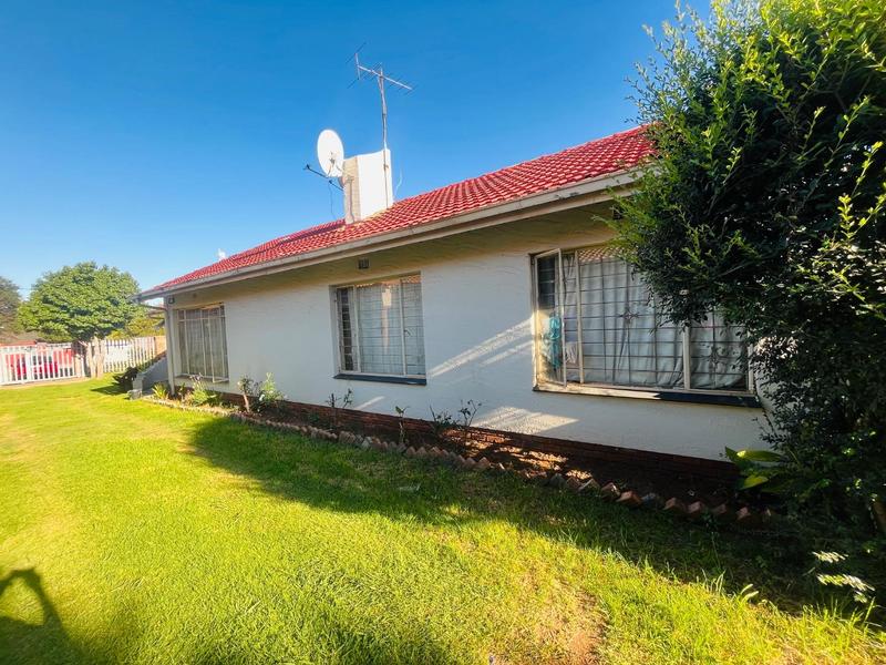 6 Bedroom Property for Sale in Cresslawn Gauteng