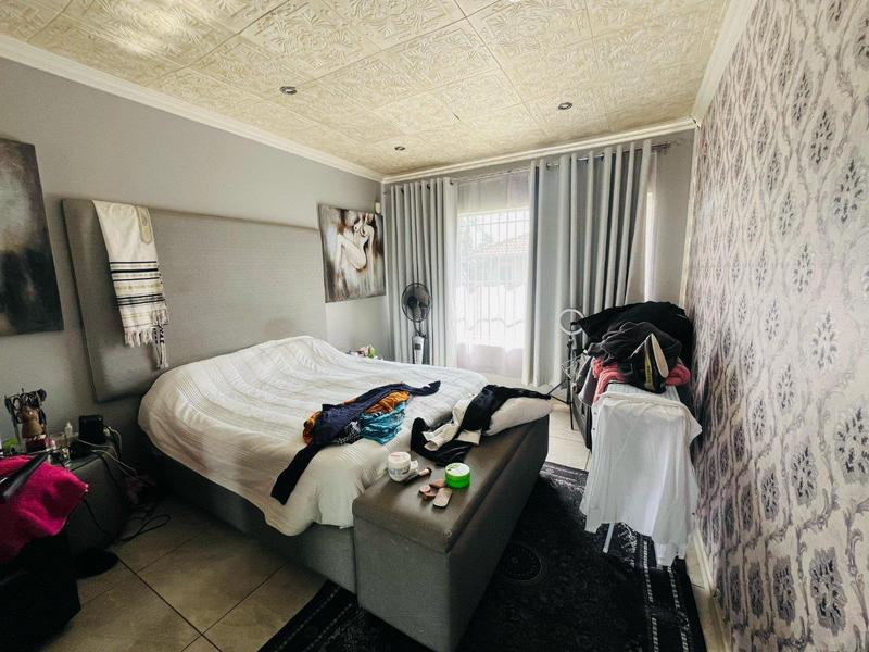 3 Bedroom Property for Sale in Croydon Gauteng