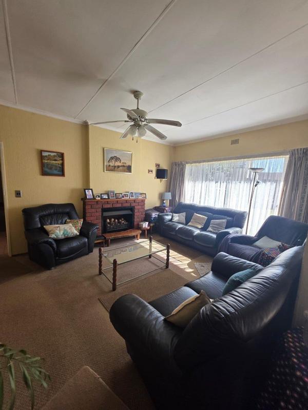 3 Bedroom Property for Sale in Esther Park Gauteng