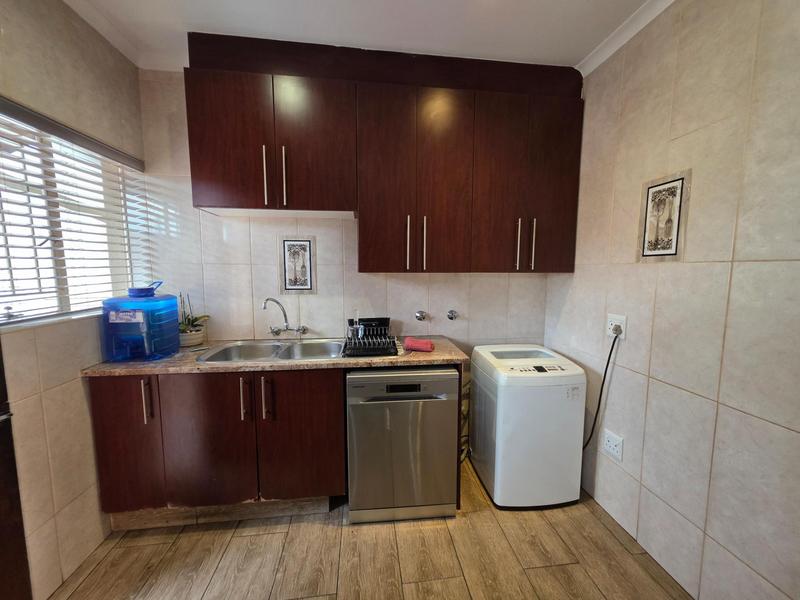 4 Bedroom Property for Sale in Glen Marais Gauteng
