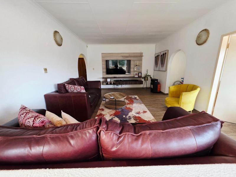4 Bedroom Property for Sale in Glen Marais Gauteng