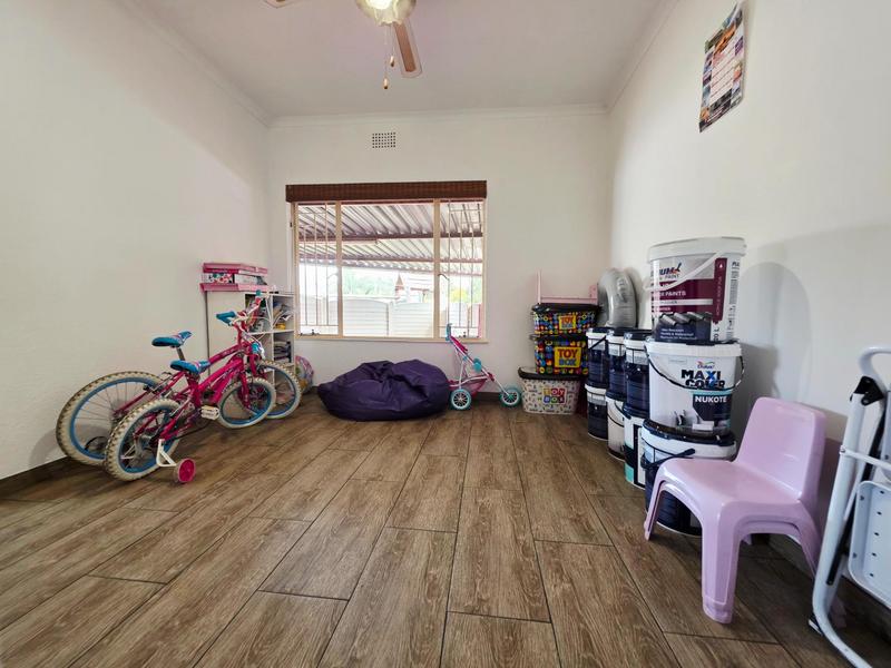 4 Bedroom Property for Sale in Glen Marais Gauteng