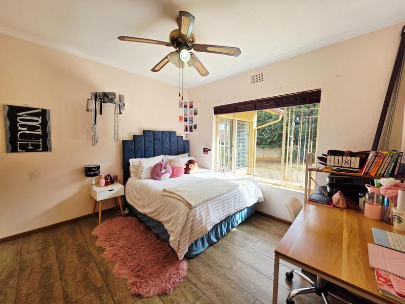 4 Bedroom Property for Sale in Glen Marais Gauteng