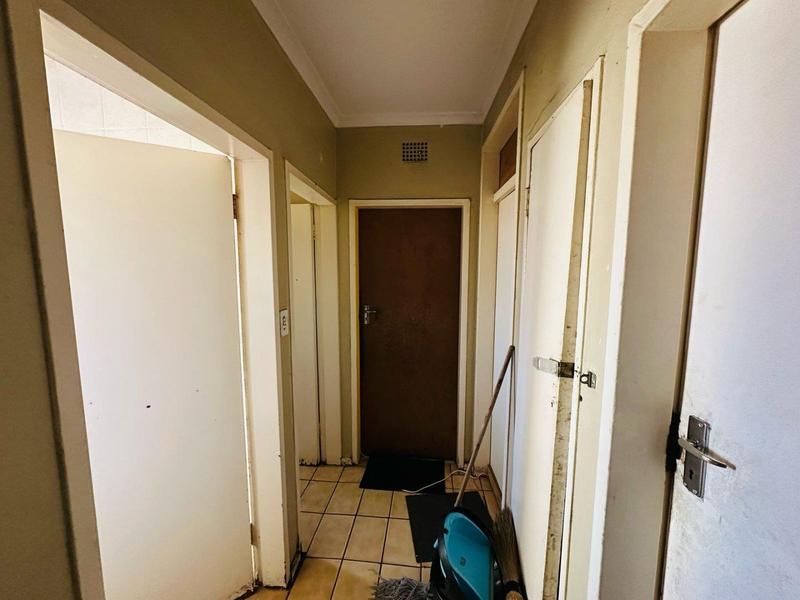 5 Bedroom Property for Sale in Kempton Park West Gauteng
