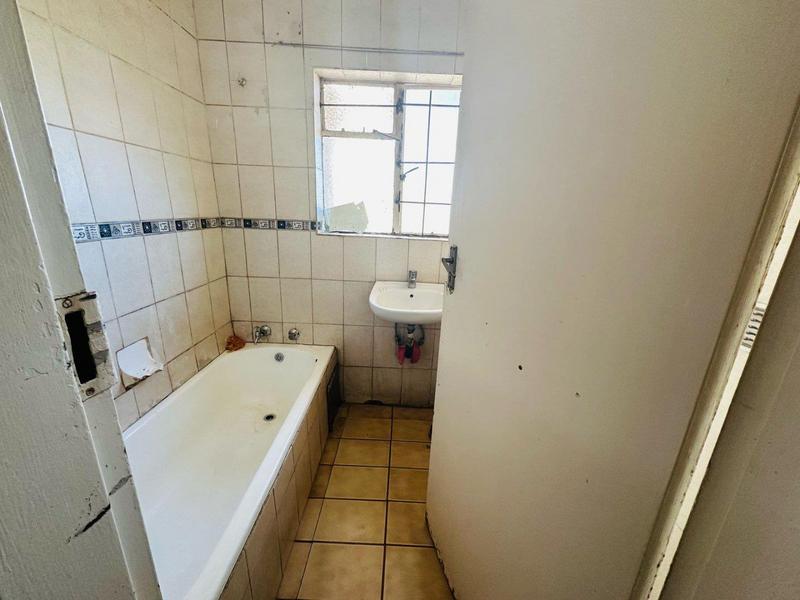 5 Bedroom Property for Sale in Kempton Park West Gauteng