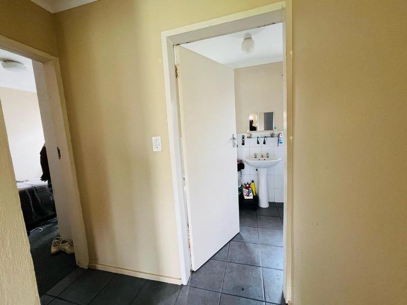 2 Bedroom Property for Sale in Rhodesfield Gauteng