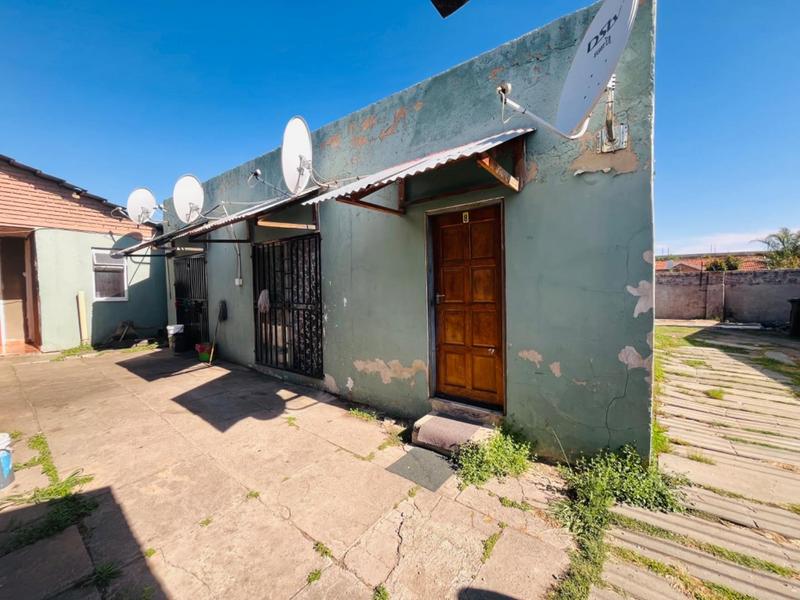 15 Bedroom Property for Sale in Rhodesfield Gauteng