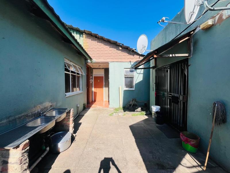 15 Bedroom Property for Sale in Rhodesfield Gauteng