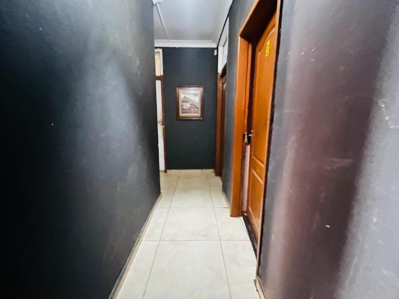 15 Bedroom Property for Sale in Rhodesfield Gauteng