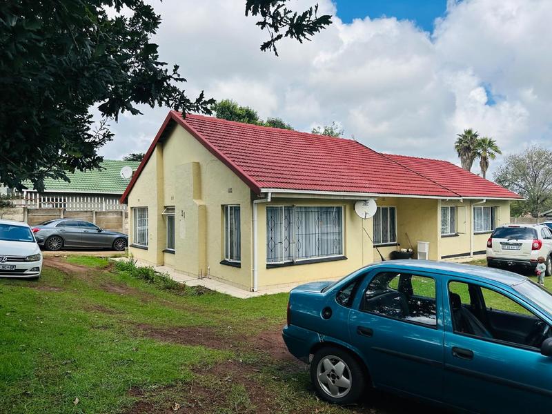 3 Bedroom Property for Sale in Rhodesfield Gauteng