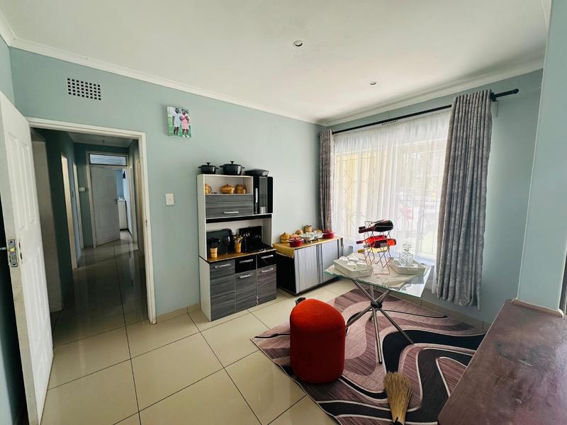 3 Bedroom Property for Sale in Rhodesfield Gauteng