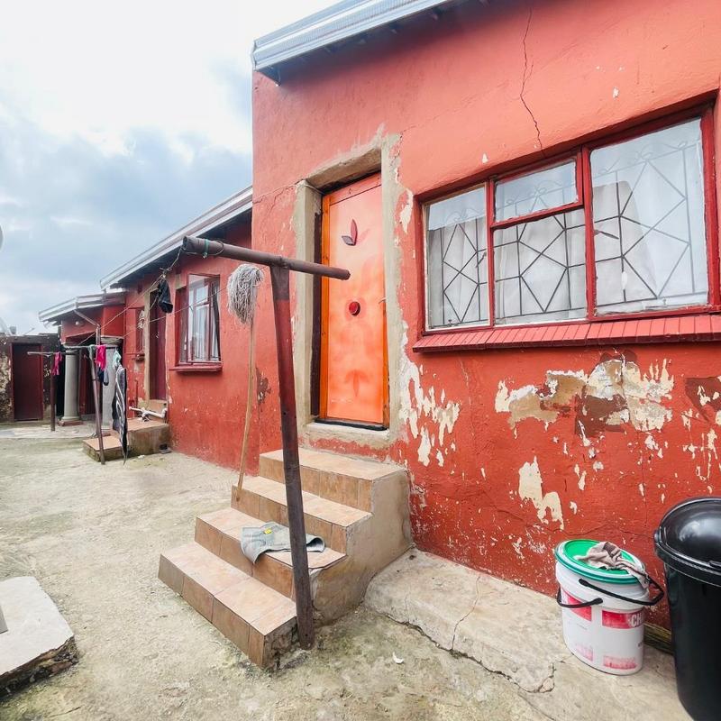 10 Bedroom Property for Sale in Entshonalanga Gauteng