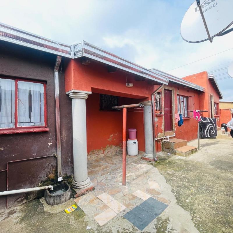 10 Bedroom Property for Sale in Entshonalanga Gauteng