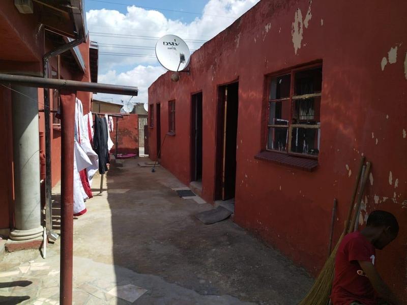 10 Bedroom Property for Sale in Entshonalanga Gauteng