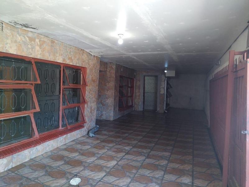 10 Bedroom Property for Sale in Entshonalanga Gauteng