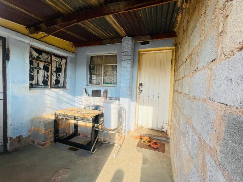 10 Bedroom Property for Sale in Entshonalanga Gauteng