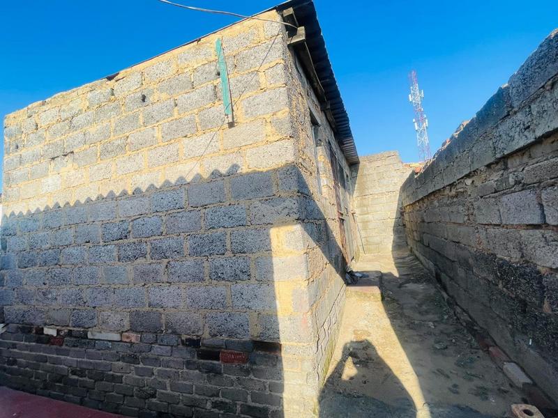 10 Bedroom Property for Sale in Entshonalanga Gauteng