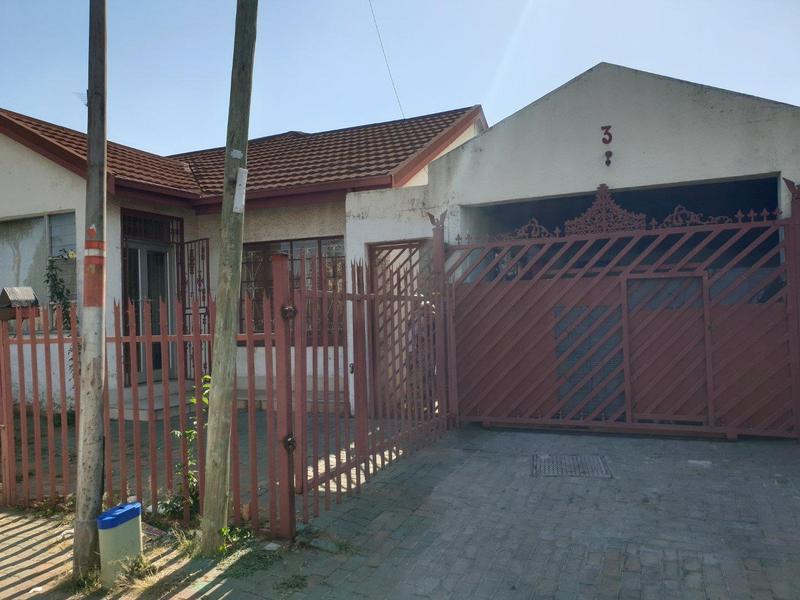 7 Bedroom Property for Sale in Actonville Gauteng