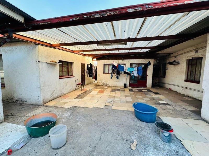 7 Bedroom Property for Sale in Actonville Gauteng
