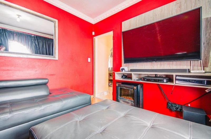 4 Bedroom Property for Sale in Actonville Gauteng
