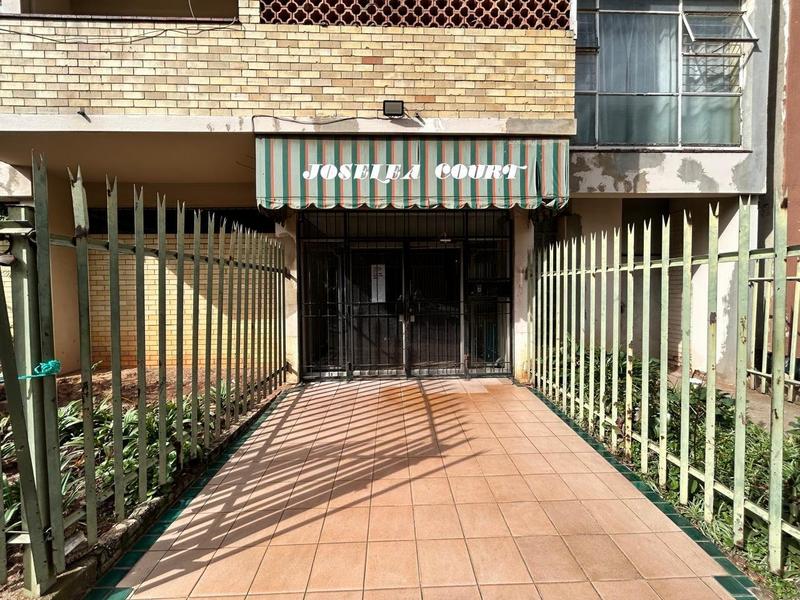 2 Bedroom Property for Sale in Berea Gauteng