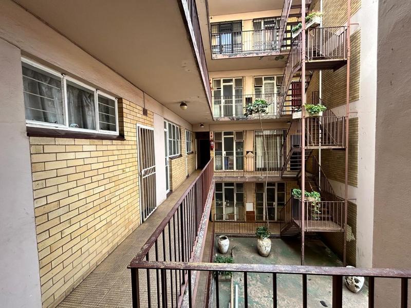 2 Bedroom Property for Sale in Berea Gauteng