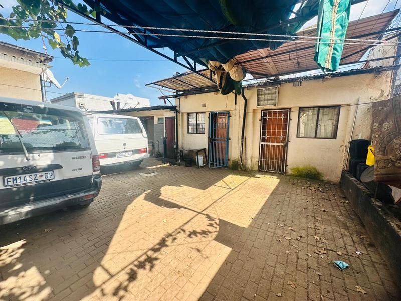 5 Bedroom Property for Sale in Bezuidenhout Valley Gauteng