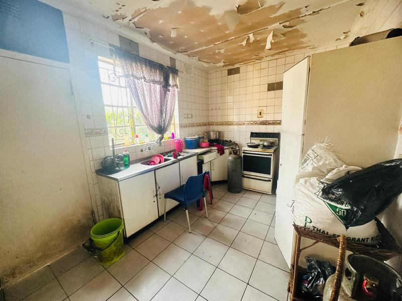 5 Bedroom Property for Sale in Bezuidenhout Valley Gauteng