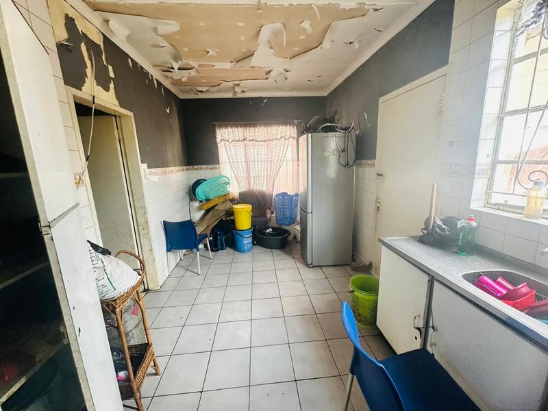 5 Bedroom Property for Sale in Bezuidenhout Valley Gauteng
