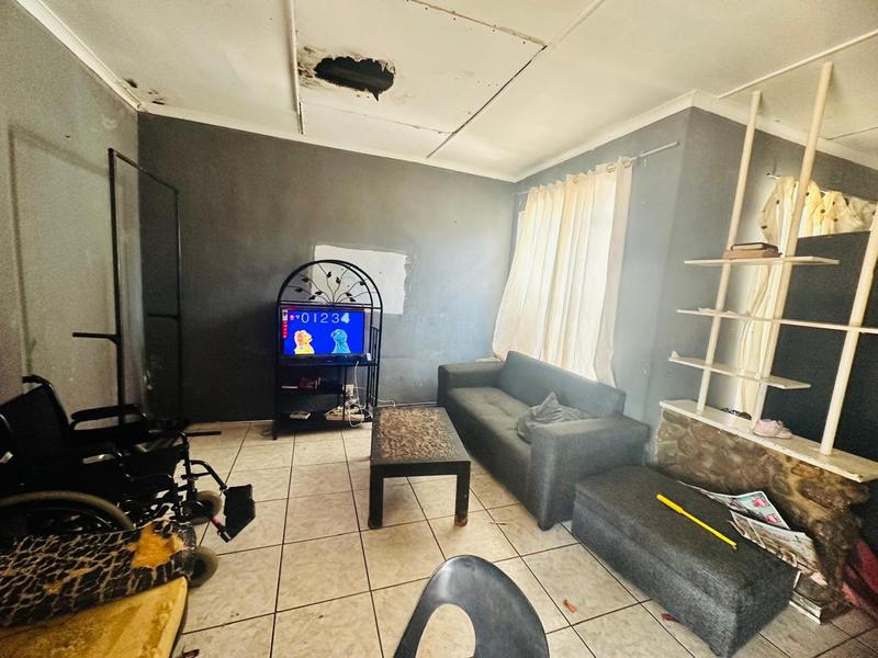 5 Bedroom Property for Sale in Bezuidenhout Valley Gauteng