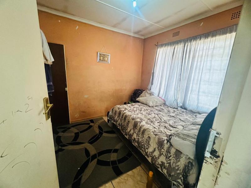 5 Bedroom Property for Sale in Bezuidenhout Valley Gauteng