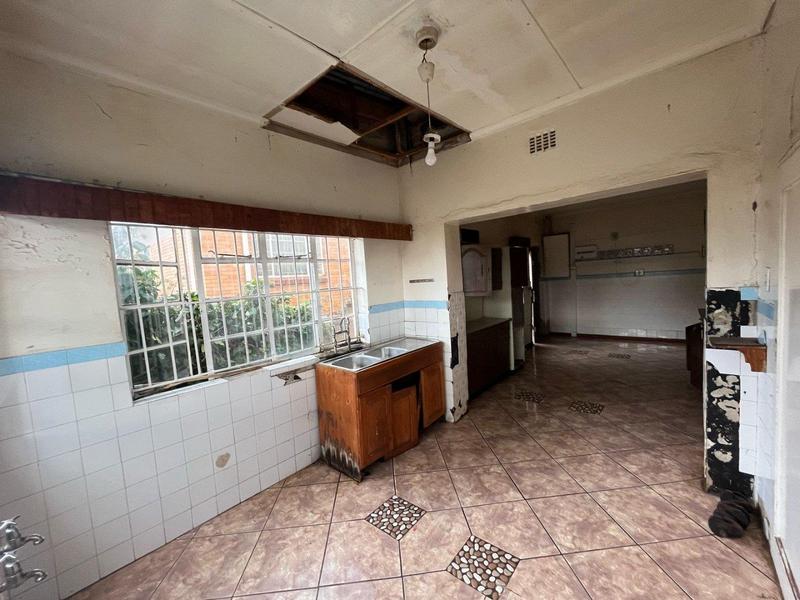 11 Bedroom Property for Sale in Bezuidenhout Valley Gauteng
