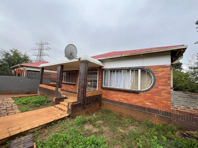 7 Bedroom Property for Sale in Bezuidenhout Valley Gauteng