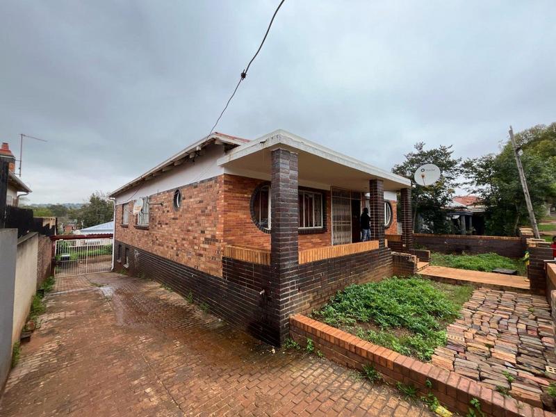 7 Bedroom Property for Sale in Bezuidenhout Valley Gauteng