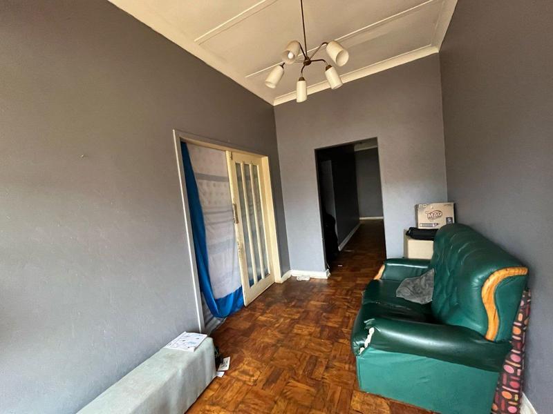 7 Bedroom Property for Sale in Bezuidenhout Valley Gauteng