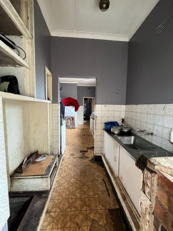 7 Bedroom Property for Sale in Bezuidenhout Valley Gauteng