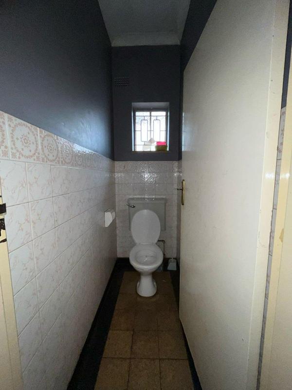 7 Bedroom Property for Sale in Bezuidenhout Valley Gauteng