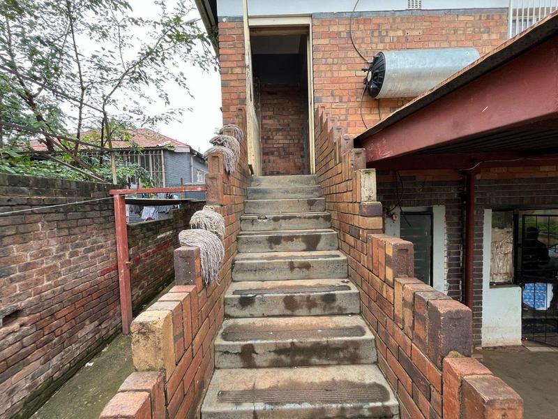 7 Bedroom Property for Sale in Bezuidenhout Valley Gauteng