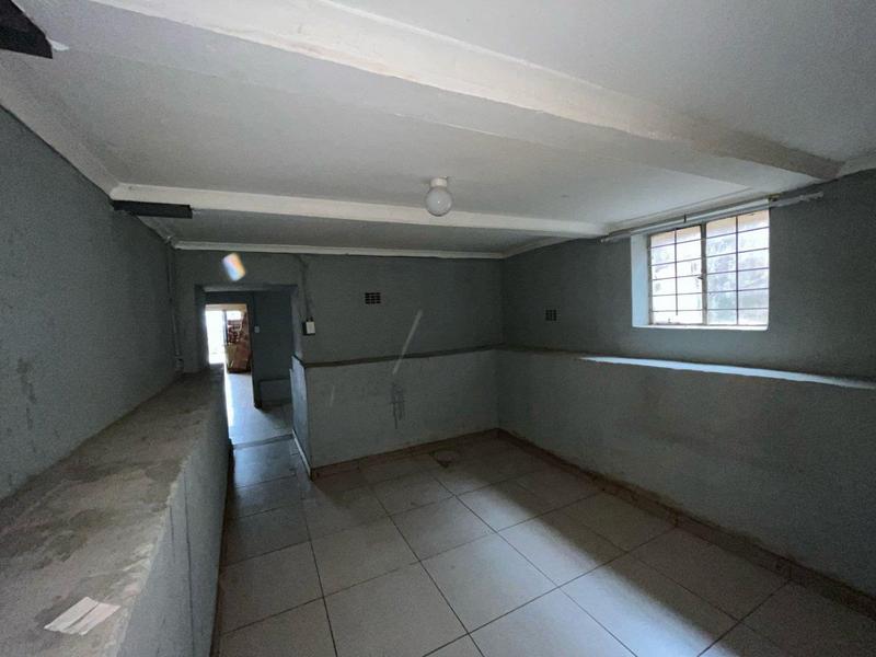 7 Bedroom Property for Sale in Bezuidenhout Valley Gauteng
