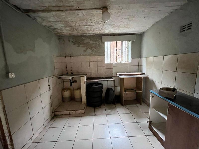 7 Bedroom Property for Sale in Bezuidenhout Valley Gauteng