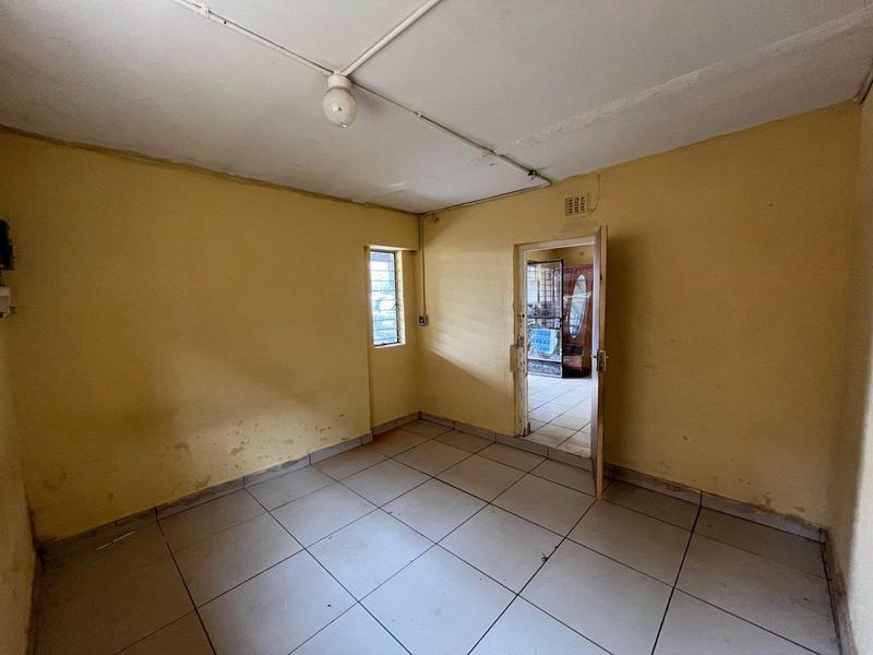 7 Bedroom Property for Sale in Bezuidenhout Valley Gauteng