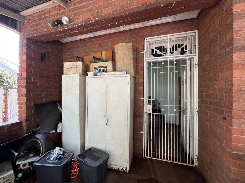 4 Bedroom Property for Sale in Bezuidenhout Valley Gauteng