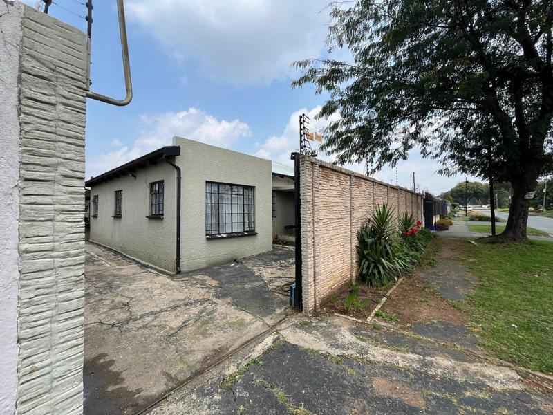 5 Bedroom Property for Sale in Bezuidenhout Valley Gauteng
