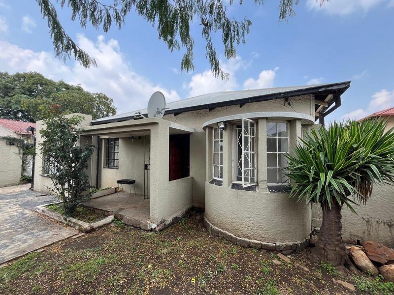 5 Bedroom Property for Sale in Bezuidenhout Valley Gauteng