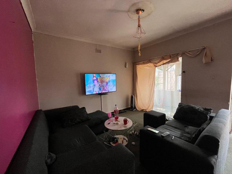 5 Bedroom Property for Sale in Bezuidenhout Valley Gauteng