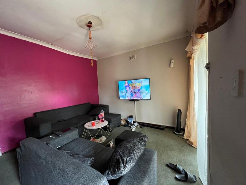 5 Bedroom Property for Sale in Bezuidenhout Valley Gauteng