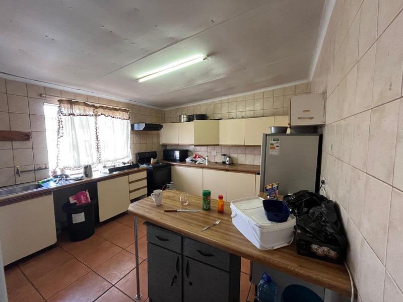 5 Bedroom Property for Sale in Bezuidenhout Valley Gauteng