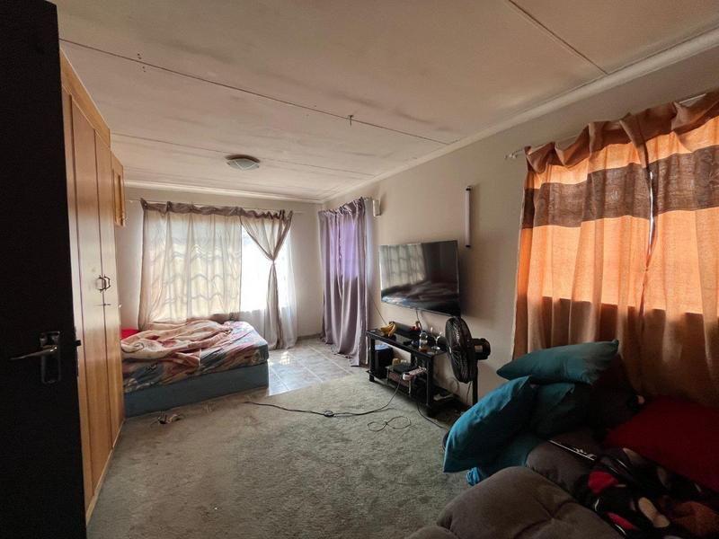 5 Bedroom Property for Sale in Bezuidenhout Valley Gauteng