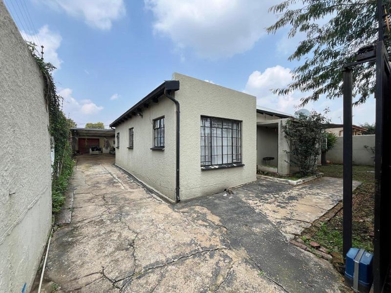 5 Bedroom Property for Sale in Bezuidenhout Valley Gauteng